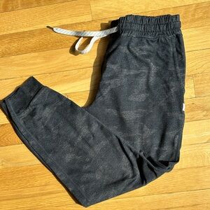 Vuori Camo Joggers